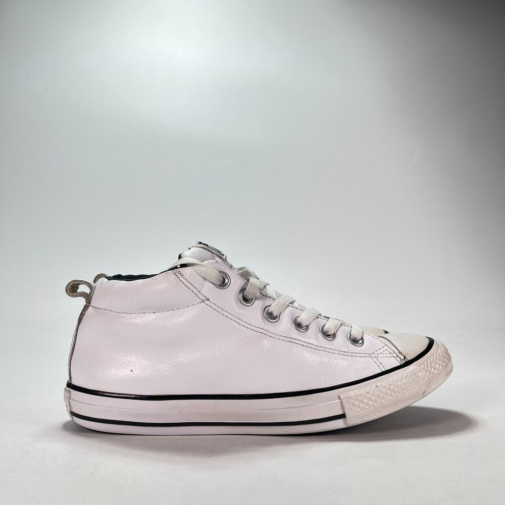 Converse Chuck Taylor All Star White Leather Skater Shoes 648582C Youth Size 5